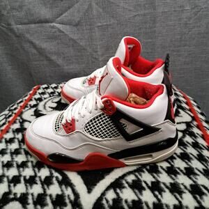 %Air Jordan 4 Retro Fire Red 2020 (GS) Size 6Y A26
